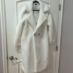 Eilly Bazar white teddy coat size XL